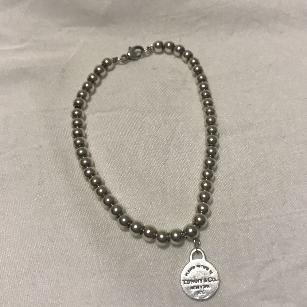 Tiffany & Co. circle pendant bracelet